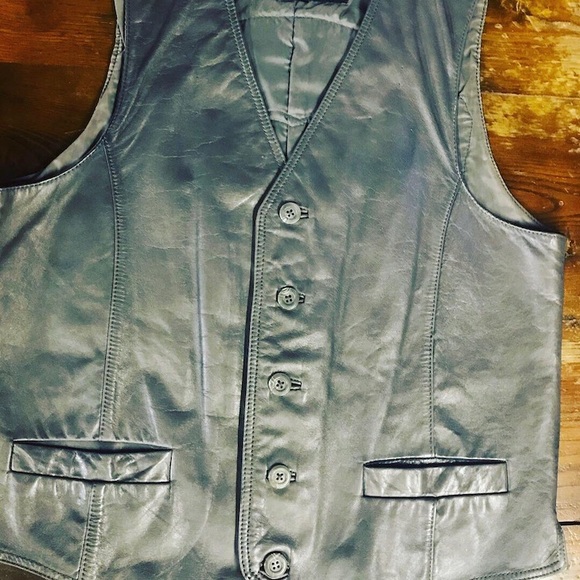 Wilson leather biker vest - Denver Harley owners. - Picture 2 of 4